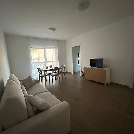 Petroni 16 Apartamento