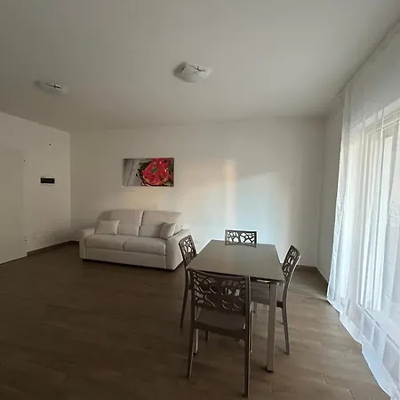 Petroni 16 Apartamento